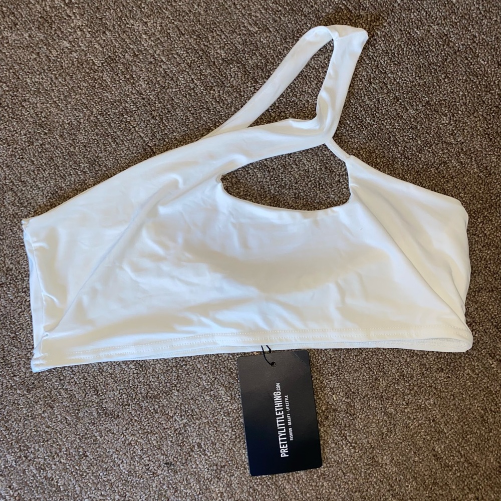 women’s size large (12) pretty little thing white going out top